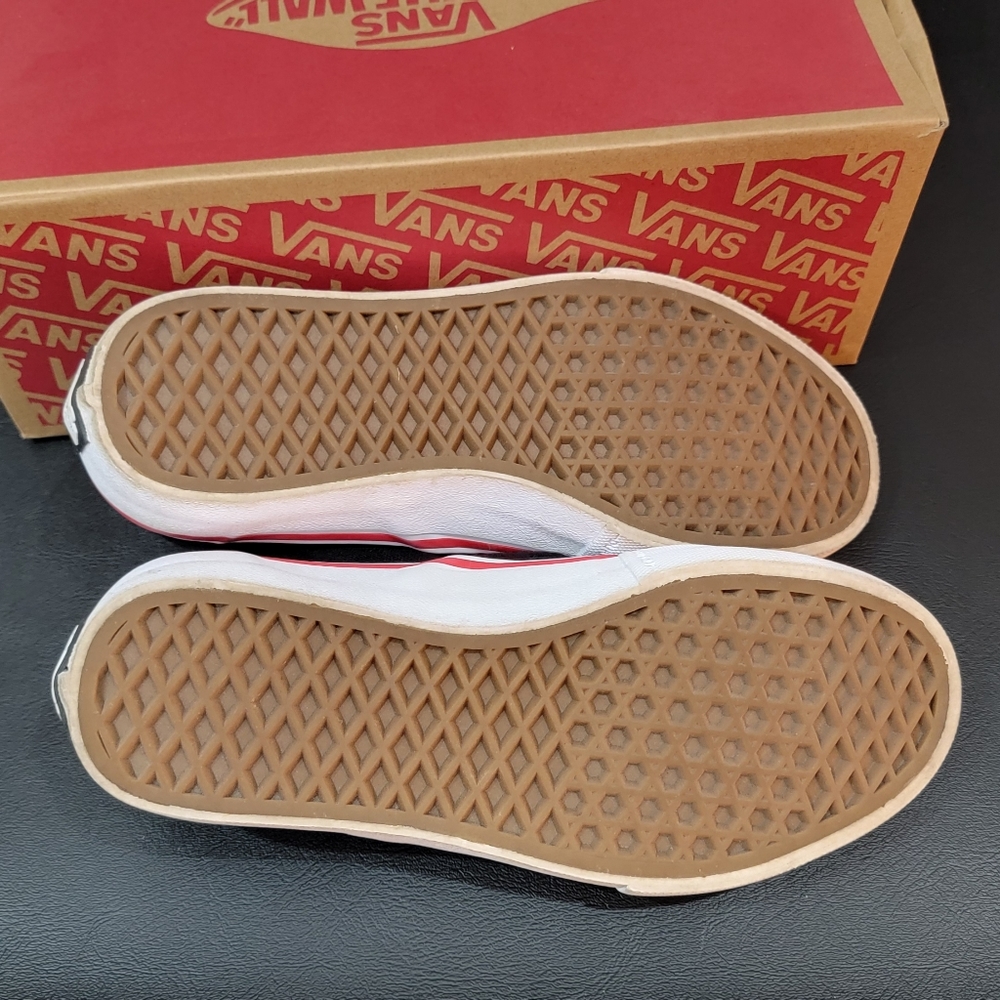 Vans - Picture 4 of 10